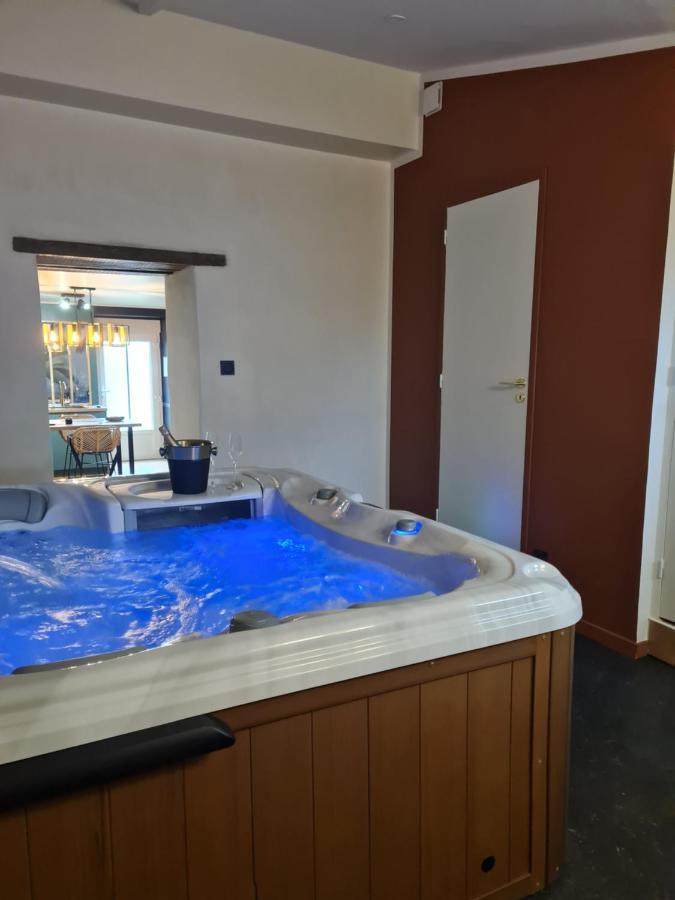Maison Eliste - Love Gite Chic Avec Jacuzzi Interieur ลา กาซิลยี ภายนอก รูปภาพ
